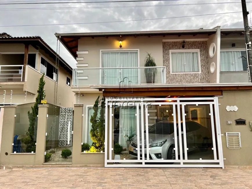 Foto 1 de Casa com 3 Quartos à venda, 247m² em Murta, Itajaí
