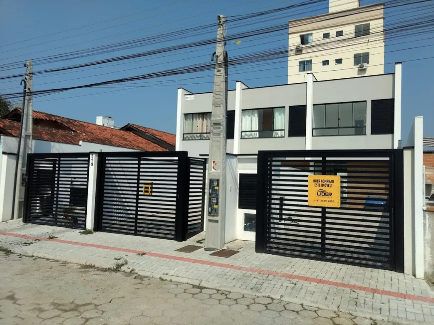 Foto 1 de Casa de Condomínio com 2 Quartos à venda, 73m² em Perequê, Porto Belo