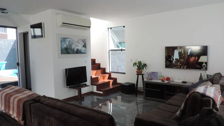 Foto 1 de Casa de Condomínio com 4 Quartos à venda, 290m² em Canasvieiras, Florianópolis