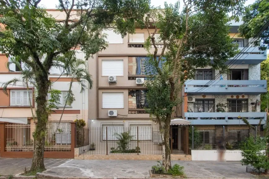 Foto 1 de Apartamento com 2 Quartos à venda, 65m² em Santa Cecília, Porto Alegre