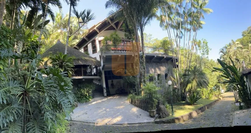 Foto 1 de Casa com 4 Quartos à venda, 700m² em Centro, Ubatuba