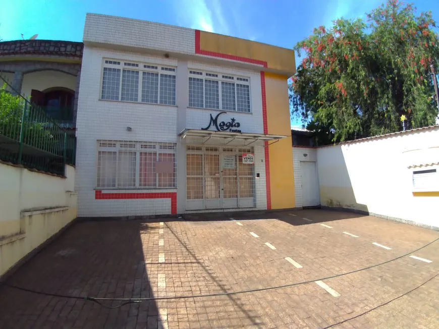 Foto 1 de Casa com 5 Quartos à venda, 300m² em Vila Santa Cecília, Volta Redonda