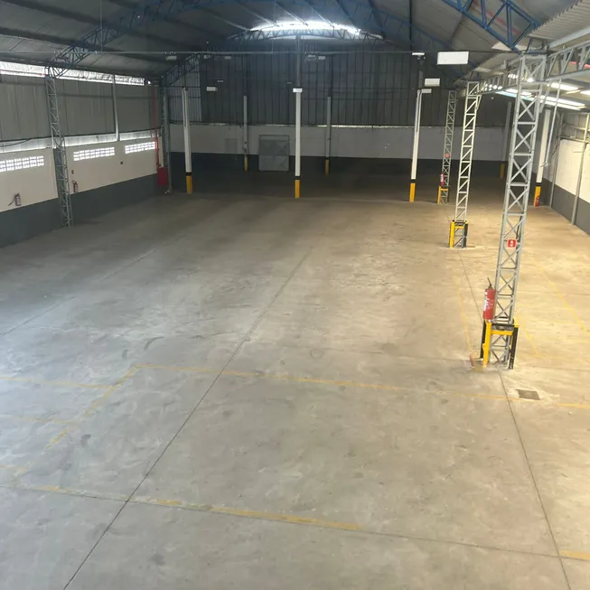 Foto 1 de Galpão/Depósito/Armazém com 1 Quarto para alugar, 1500m² em Civit II, Serra