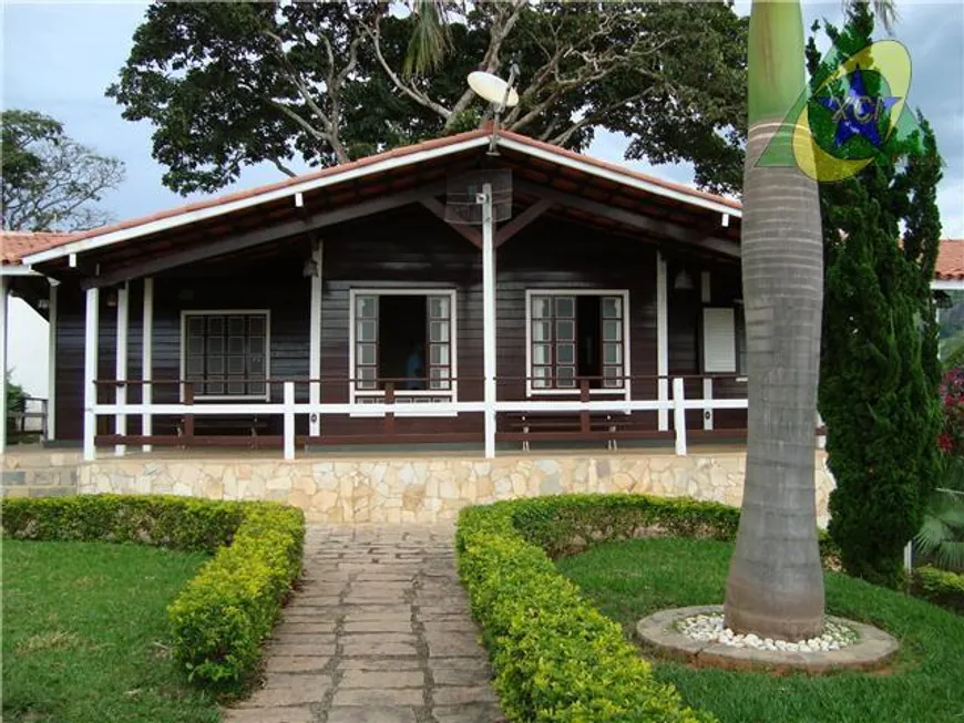 Foto 1 de Fazenda/Sítio com 4 Quartos à venda, 300m² em José Verissimo, Paraisópolis