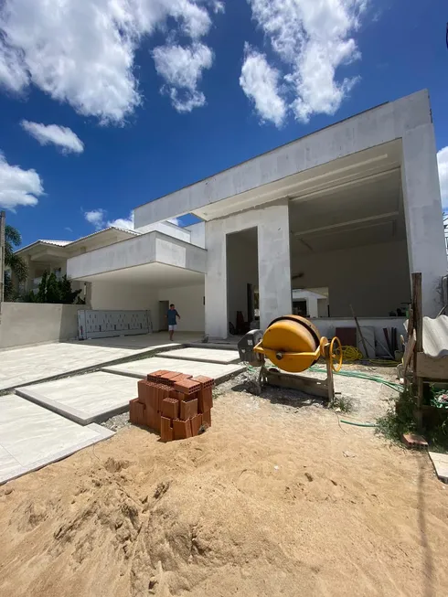 Foto 1 de Casa com 3 Quartos à venda, 285m² em Parque Rodoviario, Campos dos Goytacazes