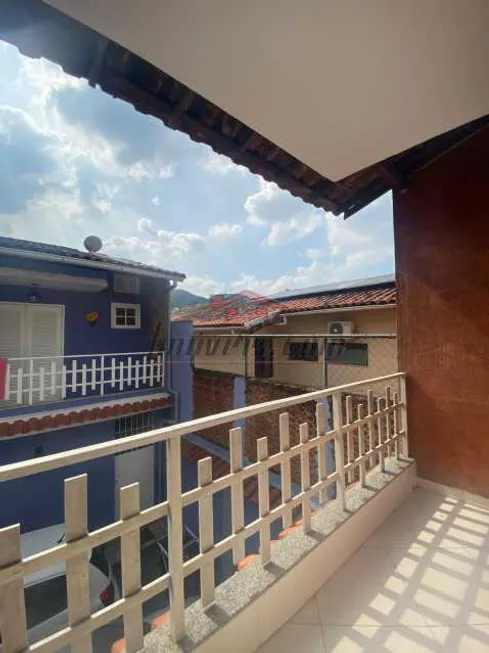 Foto 1 de Casa com 2 Quartos à venda, 65m² em Taquara, Rio de Janeiro