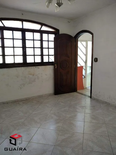 Foto 1 de Casa com 2 Quartos à venda, 175m² em Vila Sacadura Cabral, Santo André