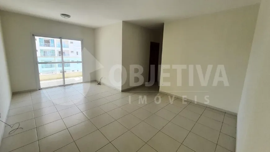 Foto 1 de Apartamento com 3 Quartos para alugar, 97m² em Jardim Finotti, Uberlândia