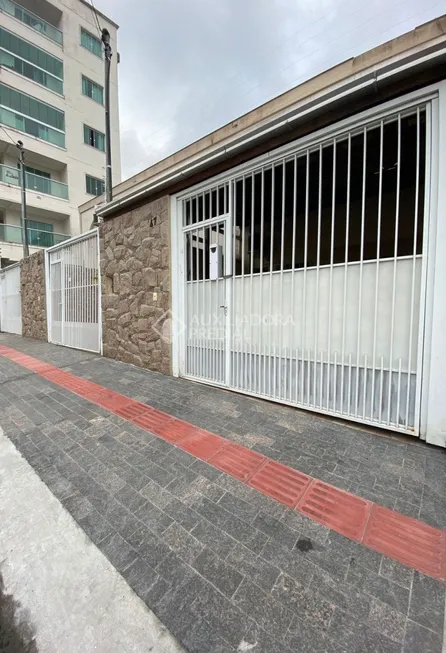 Foto 1 de Casa com 2 Quartos à venda, 97m² em Centro, Camboriú