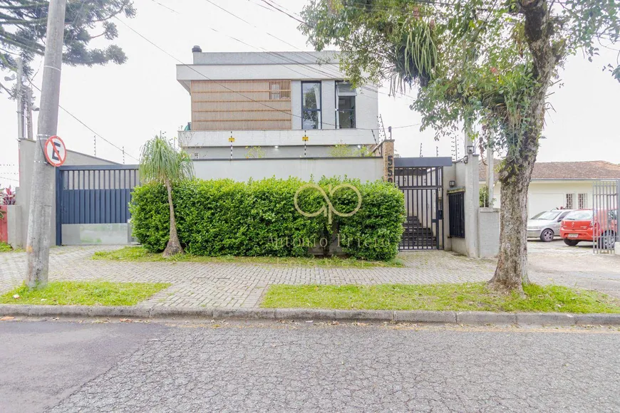 Foto 1 de Casa de Condomínio com 3 Quartos à venda, 261m² em Bom Retiro, Curitiba