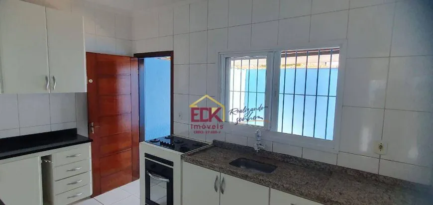 Foto 1 de Sobrado com 3 Quartos à venda, 111m² em Pontal de Santa Marina, Caraguatatuba