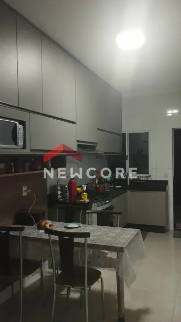 Foto 1 de Casa com 2 Quartos à venda, 70m² em Jardim Europa, Uberlândia