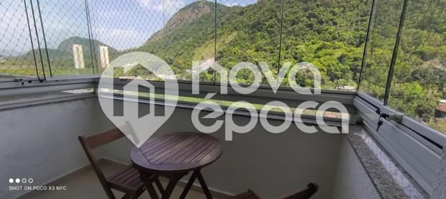 Foto 1 de Apartamento com 2 Quartos à venda, 64m² em Camorim, Rio de Janeiro