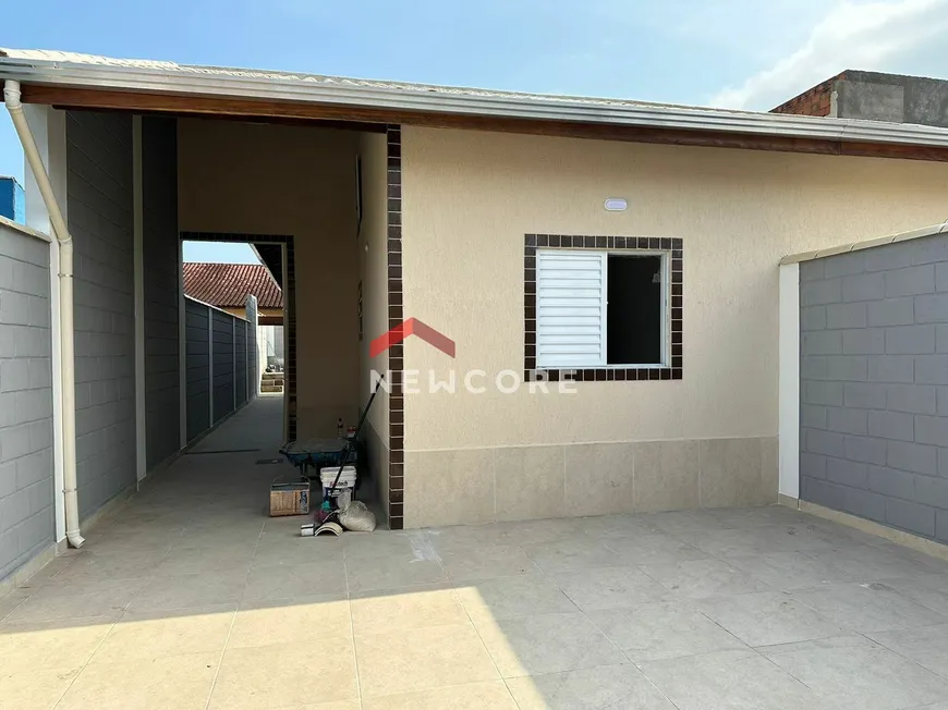 Foto 1 de Casa com 2 Quartos à venda, 81m² em Savoy , Itanhaém