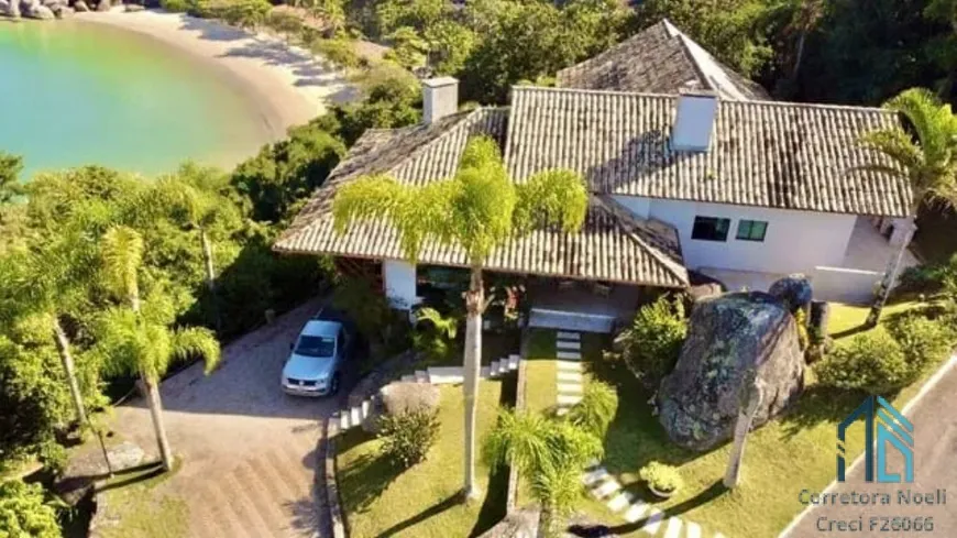 Foto 1 de Casa de Condomínio com 5 Quartos à venda, 395m² em Armacao Da Piedade, Governador Celso Ramos