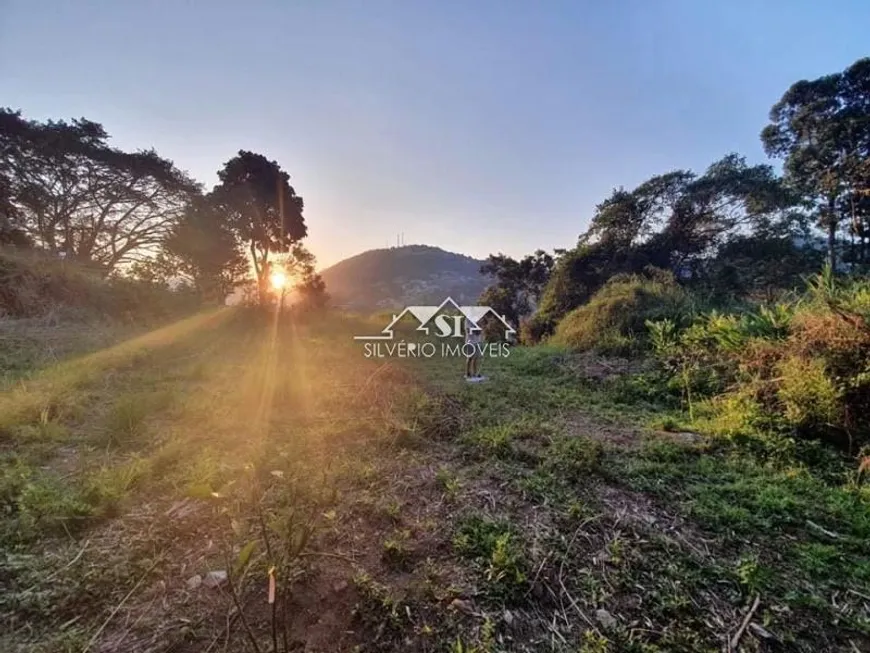 Foto 1 de Lote/Terreno à venda, 891m² em Quitandinha, Petrópolis