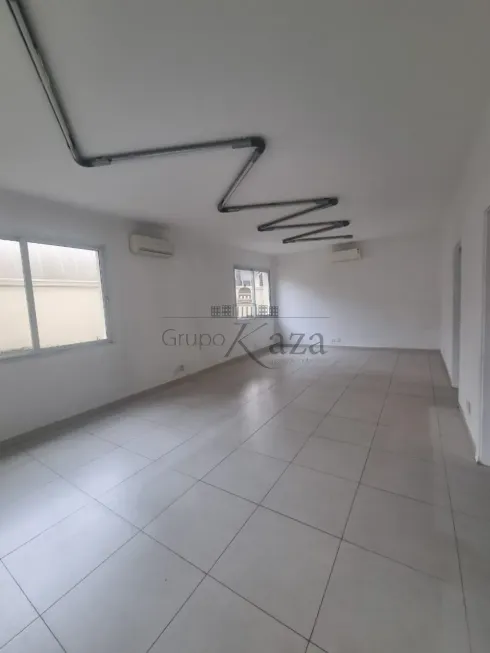 Foto 1 de Sobrado com 4 Quartos à venda, 391m² em Alto de Pinheiros, São Paulo