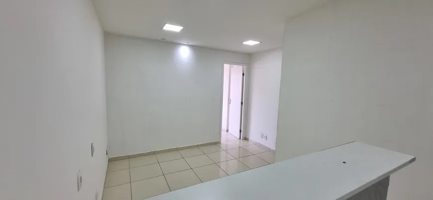 Foto 1 de Sala Comercial para alugar, 30m² em Del Castilho, Rio de Janeiro