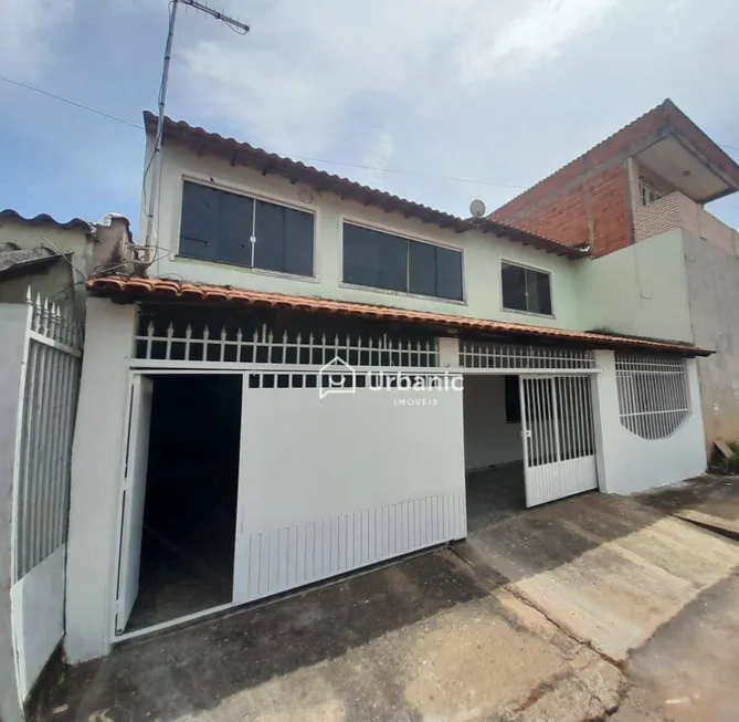 Foto 1 de Casa com 6 Quartos à venda, 280m² em Samambaia Norte, Samambaia