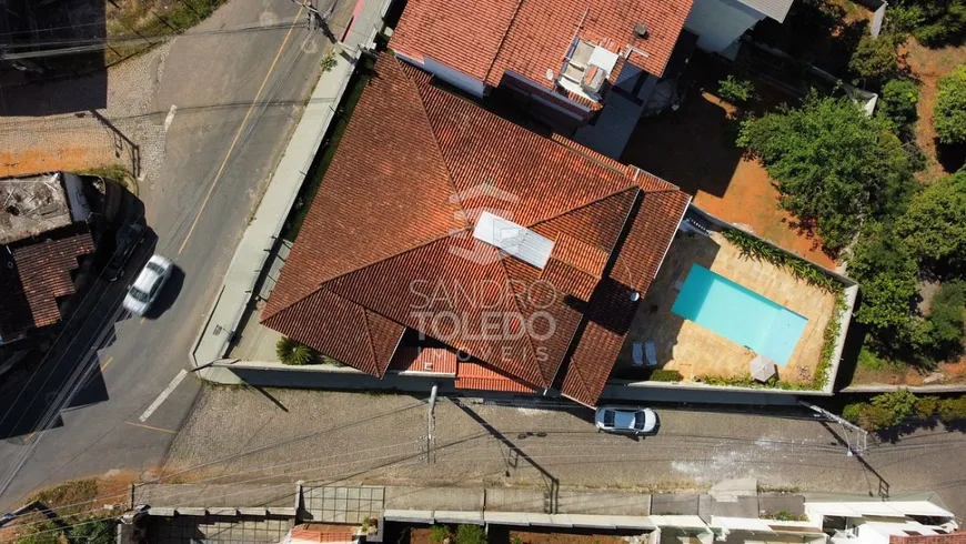 Foto 1 de Casa com 3 Quartos à venda, 452m² em Vila Rica, Cachoeiro de Itapemirim
