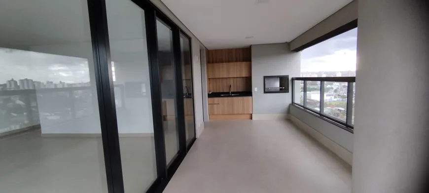 Foto 1 de Apartamento com 3 Quartos à venda, 200m² em Patrimônio, Uberlândia