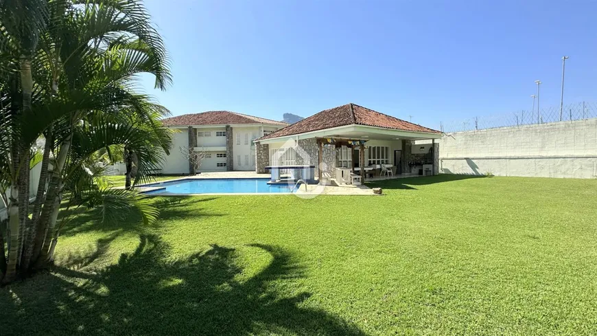 Foto 1 de Casa de Condomínio com 5 Quartos à venda, 1500m² em Barra da Tijuca, Rio de Janeiro