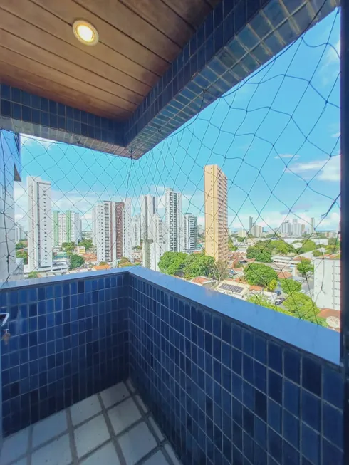 Foto 1 de Apartamento com 4 Quartos à venda, 200m² em Aflitos, Recife