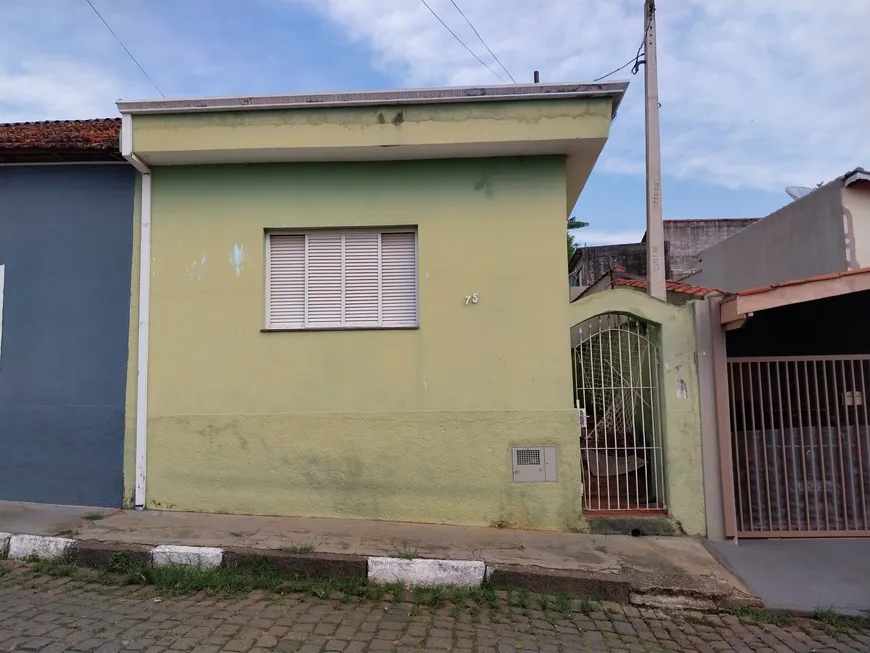 Foto 1 de Casa com 3 Quartos à venda, 120m² em Centro, Piracaia