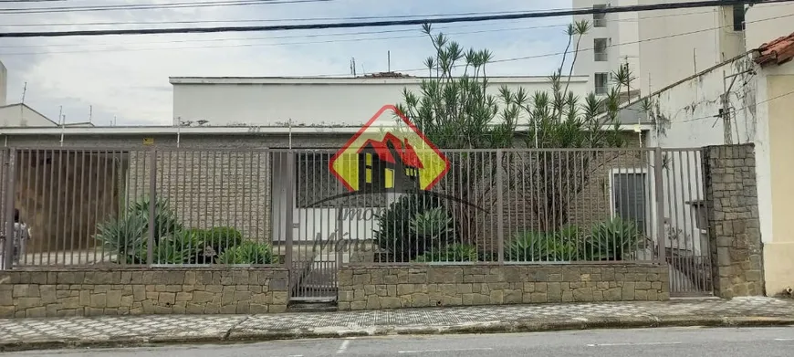 Foto 1 de Casa com 4 Quartos à venda, 230m² em Centro, Taubaté