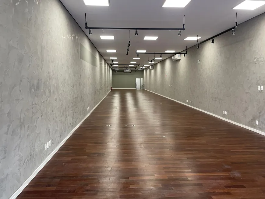 Foto 1 de Ponto Comercial para alugar, 240m² em Brás, São Paulo