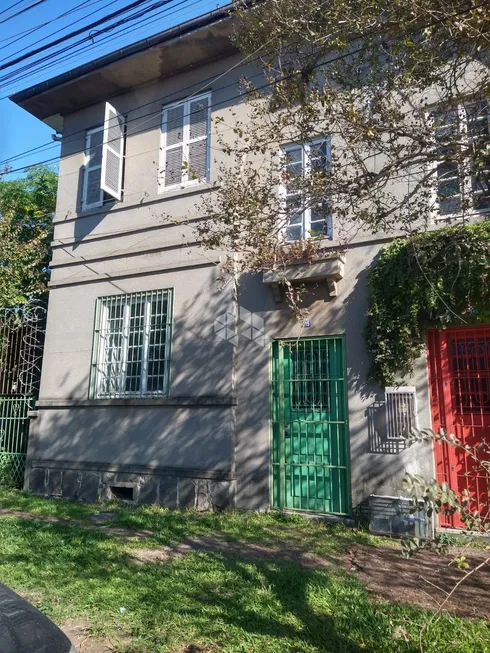 Foto 1 de Casa com 3 Quartos à venda, 200m² em Floresta, Porto Alegre