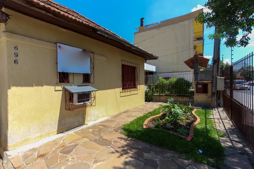 Foto 1 de Casa com 3 Quartos à venda, 230m² em Harmonia, Canoas
