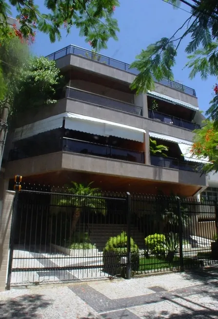 Foto 1 de Apartamento com 3 Quartos à venda, 210m² em Barra da Tijuca, Rio de Janeiro