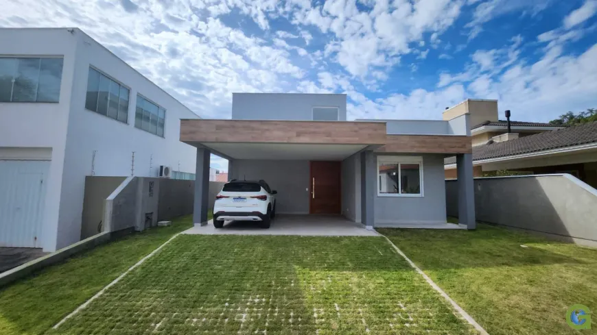 Foto 1 de Casa com 3 Quartos à venda, 204m² em Cachoeira do Bom Jesus, Florianópolis