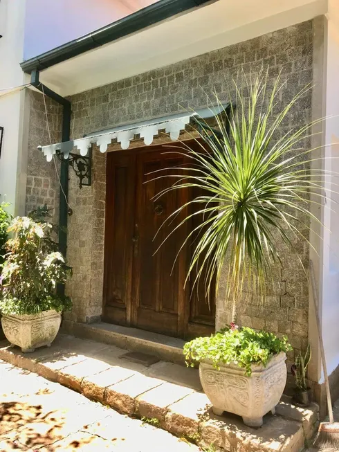 Foto 1 de Casa com 5 Quartos à venda, 192m² em Mosela, Petrópolis