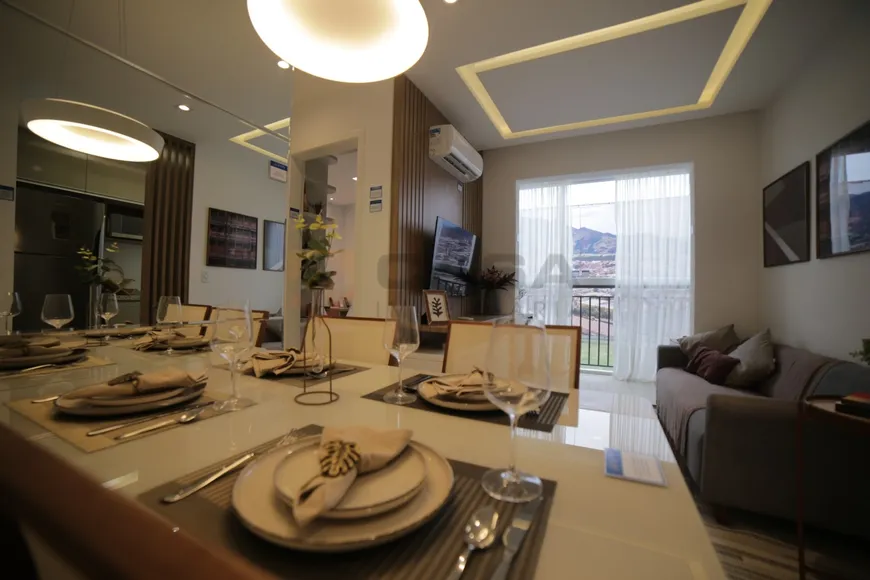 Foto 1 de Apartamento com 2 Quartos à venda, 52m² em Planalto de Carapina, Serra