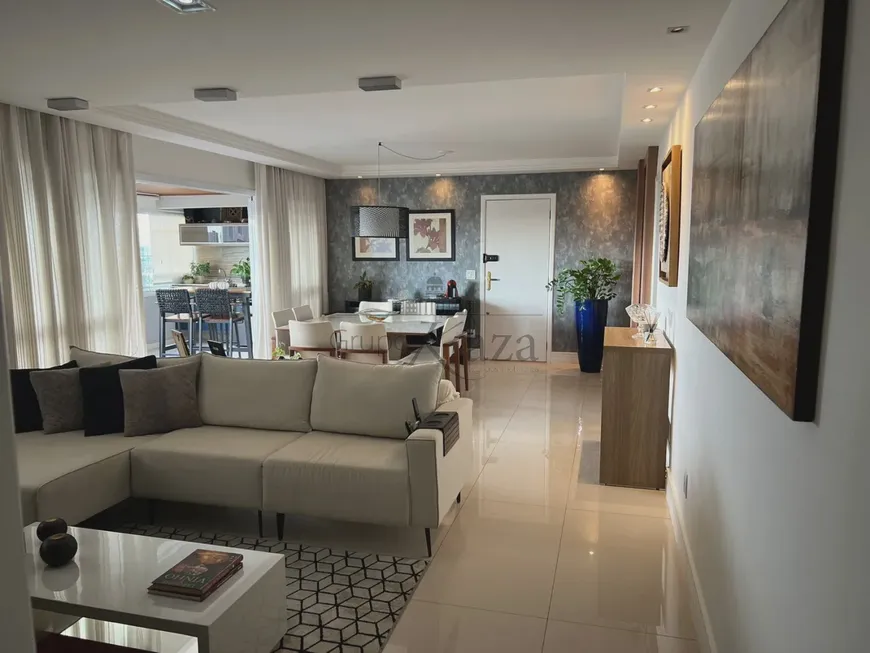 Foto 1 de Apartamento com 3 Quartos à venda, 150m² em Parque Residencial Aquarius, São José dos Campos