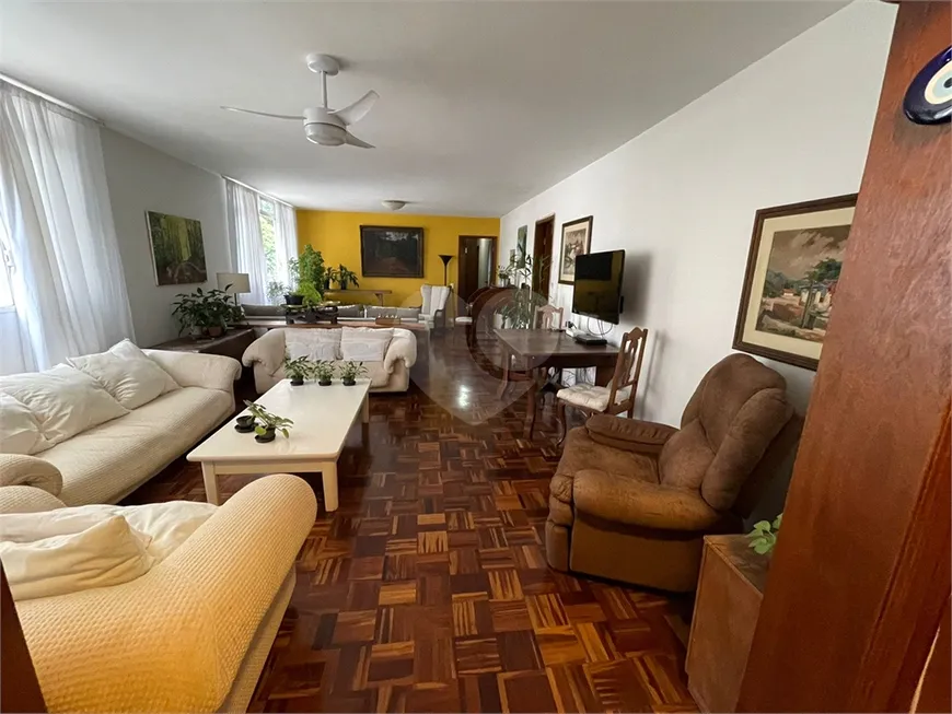 Foto 1 de Apartamento com 3 Quartos à venda, 166m² em Higienópolis, São Paulo