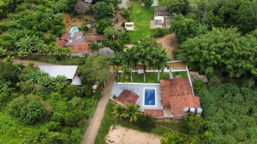 Foto 1 de Fazenda/Sítio com 4 Quartos à venda, 20000m² em Comendador Venancio, Itaperuna