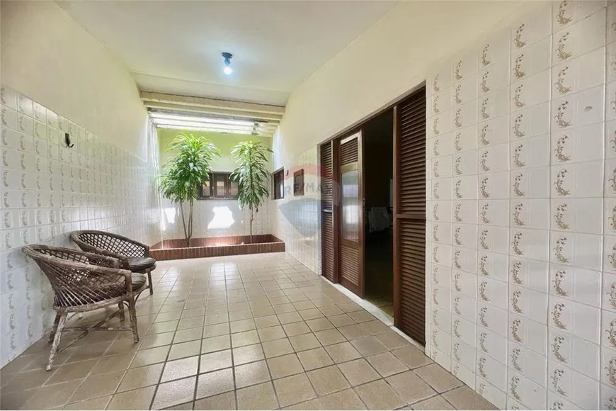 Foto 1 de Casa com 3 Quartos à venda, 225m² em Candelária, Natal