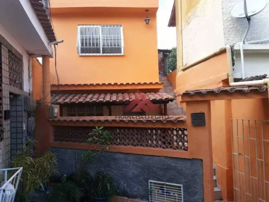 Foto 1 de Casa com 2 Quartos à venda, 90m² em Mutuá, São Gonçalo