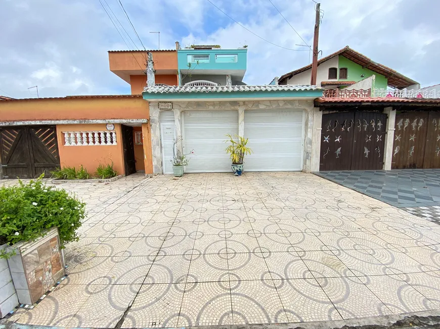 Foto 1 de Sobrado com 2 Quartos à venda, 166m² em Balneario Flórida Mirim, Mongaguá