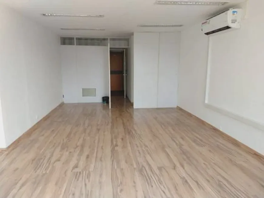 Foto 1 de Sala Comercial para alugar, 82m² em Centro, Rio de Janeiro