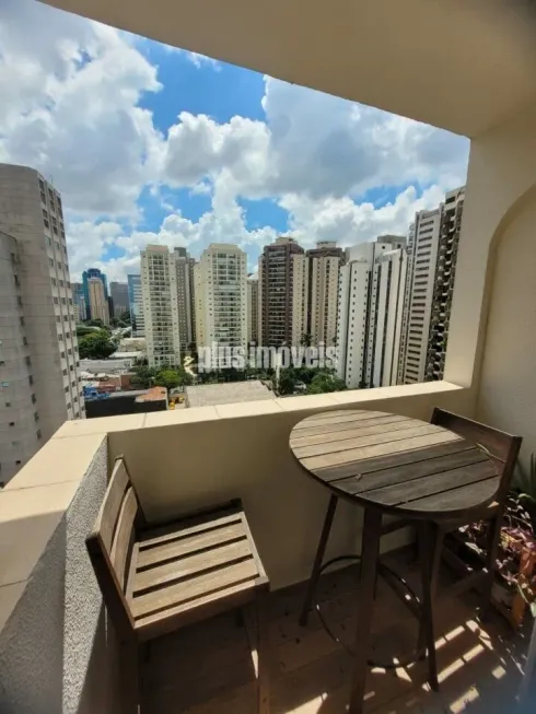 Foto 1 de Apartamento com 1 Quarto para alugar, 42m² em Moema, São Paulo