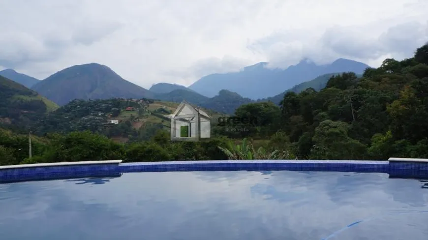 Foto 1 de Casa de Condomínio com 5 Quartos à venda, 2000m² em Araras, Petrópolis