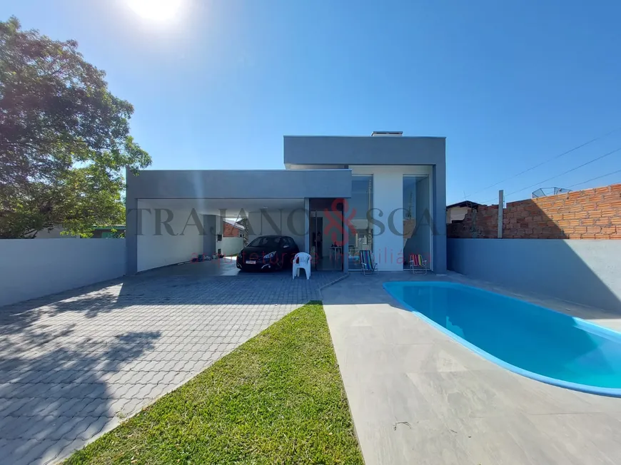 Foto 1 de Casa com 3 Quartos à venda, 138m² em Malinsky, Arroio do Sal
