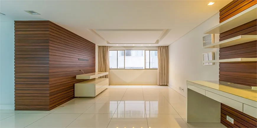 Foto 1 de Apartamento com 3 Quartos à venda, 103m² em Itaim Bibi, São Paulo