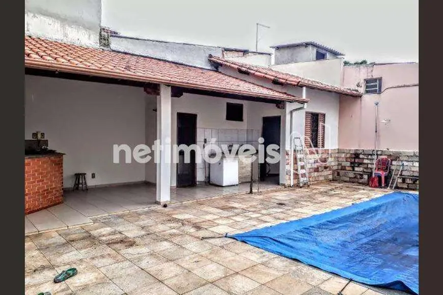 Foto 1 de Casa com 5 Quartos à venda, 360m² em Santa Cruz, Belo Horizonte