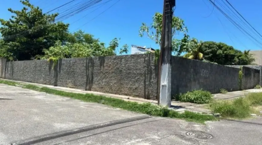 Foto 1 de Lote/Terreno com 1 Quarto à venda, 375m² em Atalaia, Aracaju