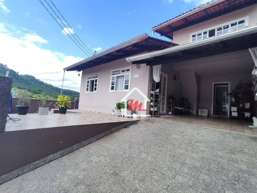 Foto 1 de Casa com 2 Quartos à venda, 180m² em Velha, Blumenau